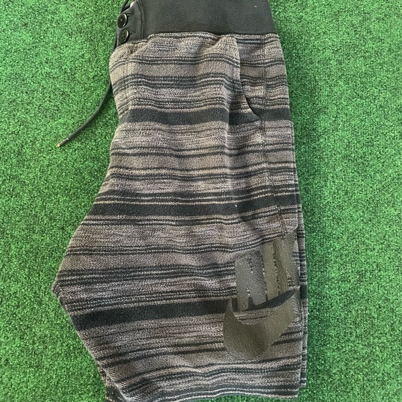 Nike sweat fleece shorts - Picture 5 of 7